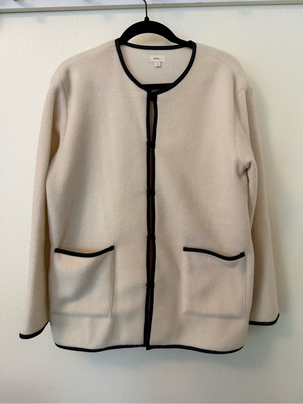 NWOT DONNI Cream Polar Fleece Jacket with Silk Black Trim - Picture 4 of 8